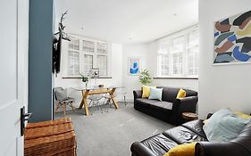 Stunning Boutique Victorian Townhouse Central Btn